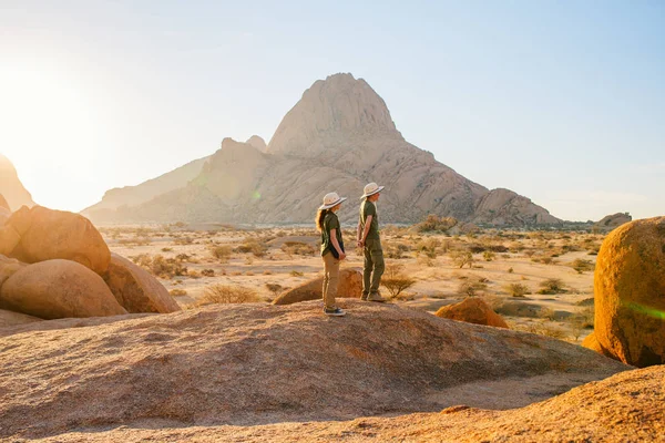 Kids Brother Sister Hiking Spitzkoppe Unique Rock Formations Damaraland Namibia — Stock Photo, Image