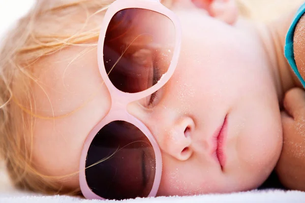 Nahaufnahme Porträt Von Entzückenden Kleinkind Mädchen Schlafend — Stockfoto
