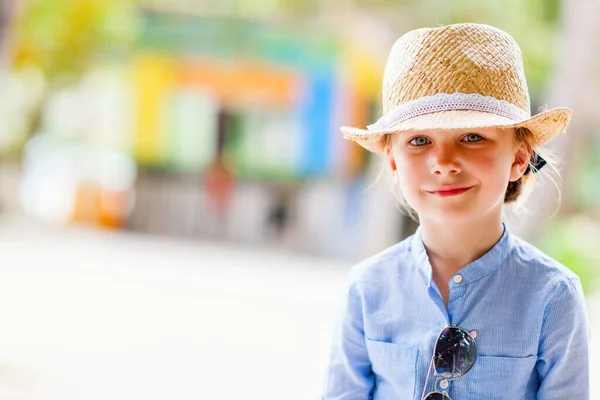 Retrato Casual Menina Livre Dia Verão — Fotografia de Stock