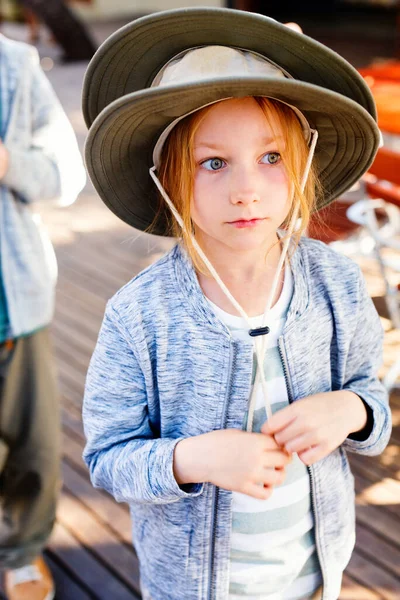 Adorable Little Girl Enjoying Safari Vacation — Stock Photo, Image