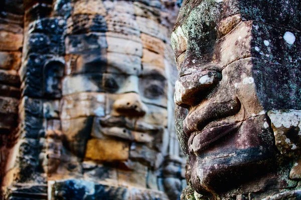 Ansikten Gamla Bayon Tempel Populär Turistattraktion Angkor Thom Siem Reap — Stockfoto