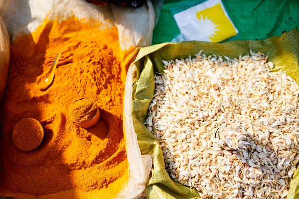 Curry Polvere Aglio Vendita Sul Mercato Myanmar — Foto Stock