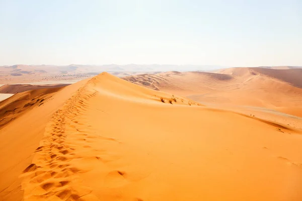 Impresionante Vista Las Dunas Arena Roja Deadvlei Namibia —  Fotos de Stock