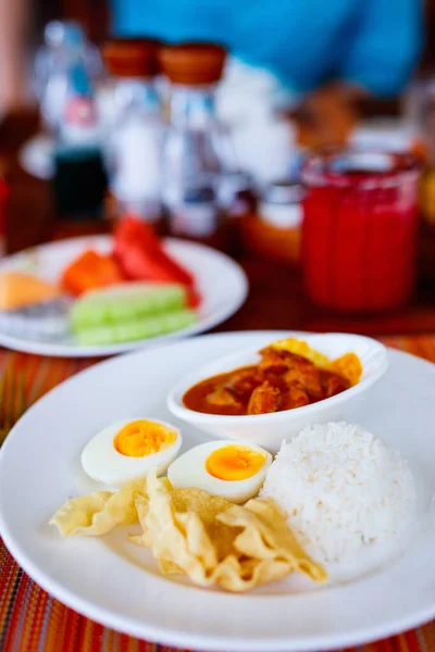 Närbild Ris Kött Och Vitabröd Asiatiskt Kök — Stockfoto