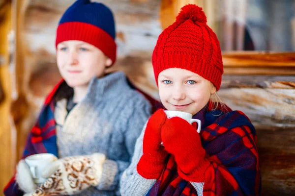 Kids Outdoors Beautiful Winter Day Drinking Hot Chocolate Front Log — Stock Photo, Image