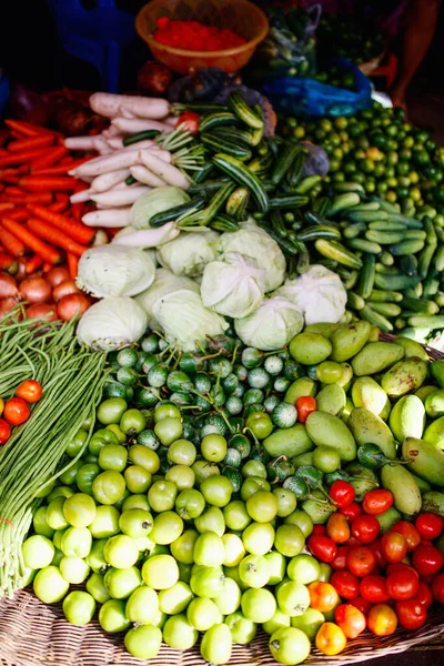 Légumes Bio Frais Sur Marché Extérieur — Photo