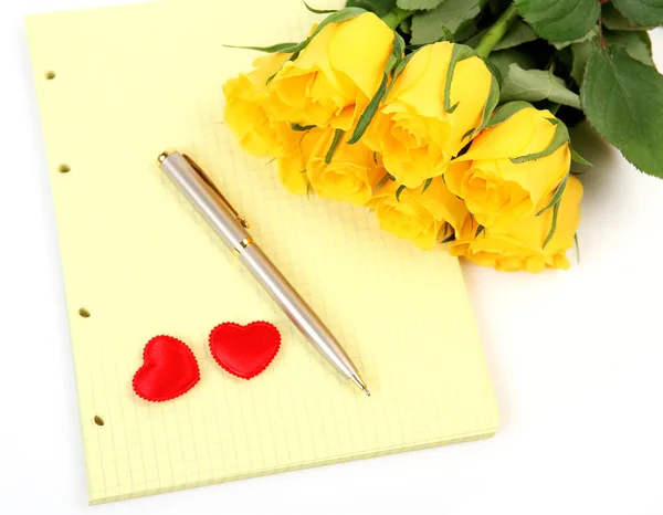 Yellow Roses Paper Pen White Background — Stock Photo, Image