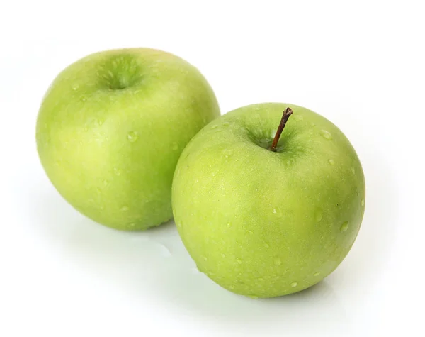 Két Zöld Almát Egy Fehér Háttér — Stock Fotó