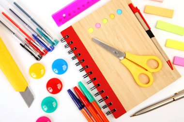   konularda eğitim ve yaratıcılık üzerinde beyaz bir arka plan