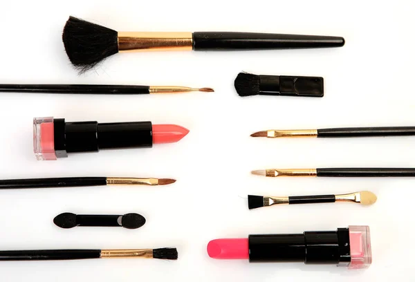 Borstels Voor Make Roze Lippenstift Witte Achtergrond — Stockfoto