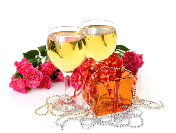 Wine Glasses Box Bow Pink Roses Beads White Background — Stock Photo, Image