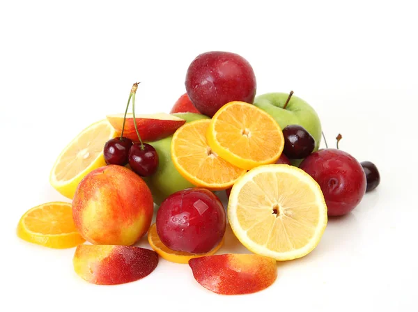 健康饮食的成熟水果堆 — 图库照片