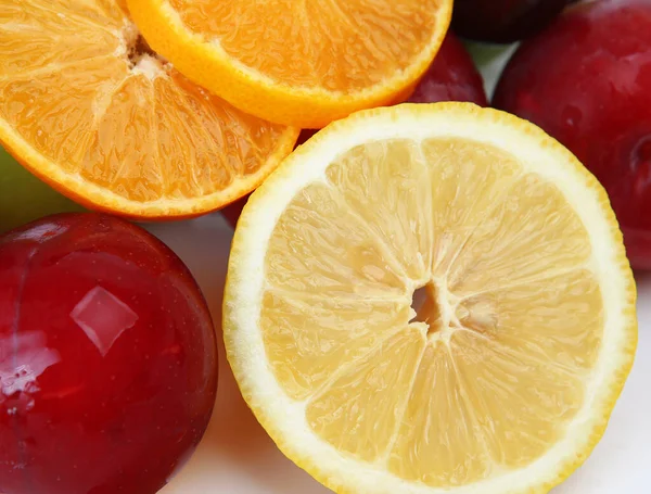Posiekane Owoce Dla Zdrowej Diety — Zdjęcie stockowe