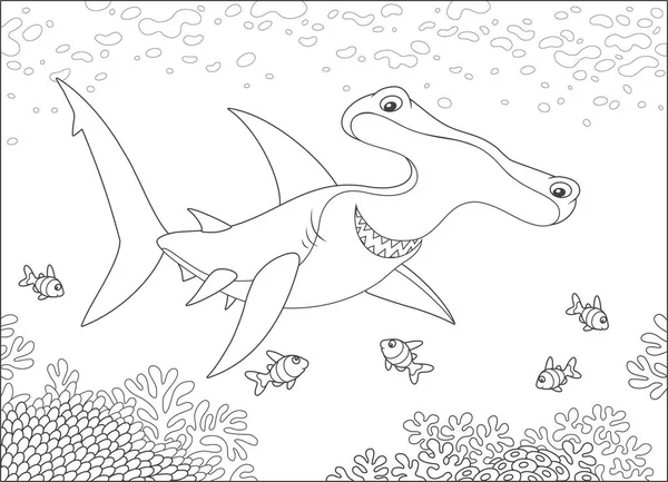 塗り絵の漫画のスタイルで熱帯の海 黒と白のベクトル図にサンゴ礁の上にストライプ魚泳いで大きなハンマーの頭のサメ — ストックベクタ