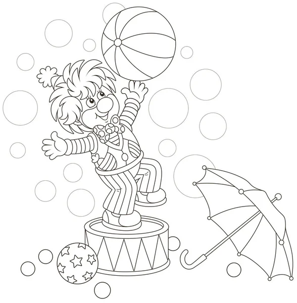 滑稽的马戏小丑演奏一个大球和一把伞 黑色和白色向量例证在一个动画片样式为着色书 — 图库矢量图片