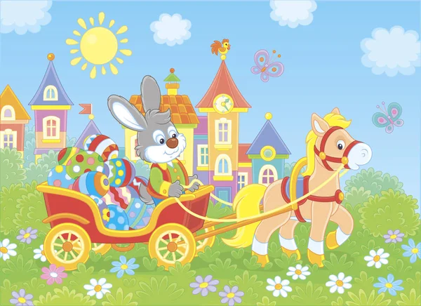 小灰兔携带五颜六色装饰的复活节彩蛋在一辆大车与小马的背景下的小镇房子 矢量插图在卡通风格 — 图库矢量图片