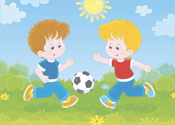 Pequeños Chicos Sonrientes Jugando Fútbol Sobre Hierba Verde Día Soleado — Archivo Imágenes Vectoriales