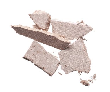 Ezilmiş doku ışık bej göz gölge beyaz arka plan üzerinde izole. Makro doku kırık bej toz beyaz arka plan üzerinde