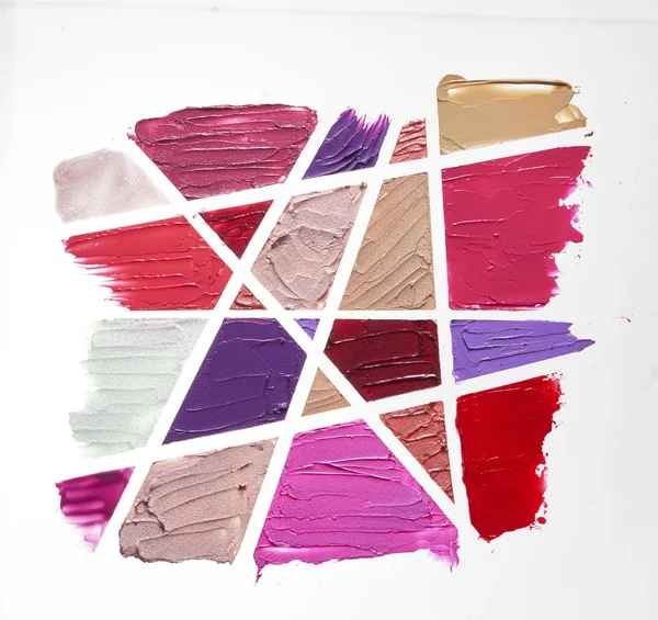 Uitstrijkjes Van Verschillende Kleuren Worden Gemaakt Met Verschillende Cosmetische Producten — Stockfoto