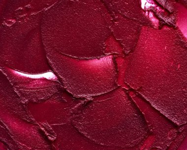 Kırmızı kremsi ruj dokusu