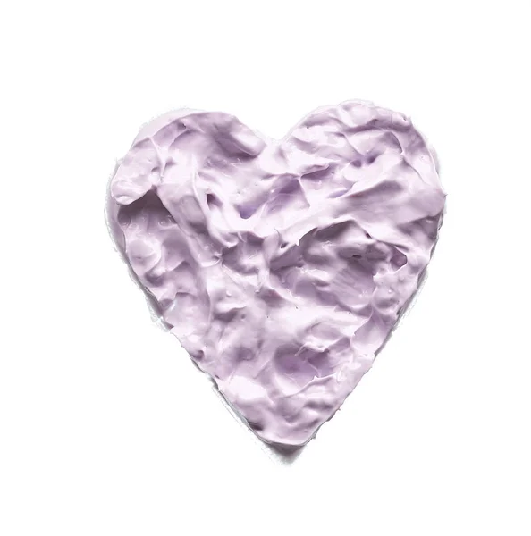 柔和的紫色质感和在白色背景上隔离的面部清洁面罩或丙烯酸涂料的笔触 — 图库照片