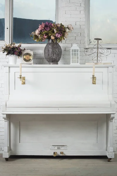 Luxuriöses Interieur Vintage Stil Mit Altem Piano — Stockfoto