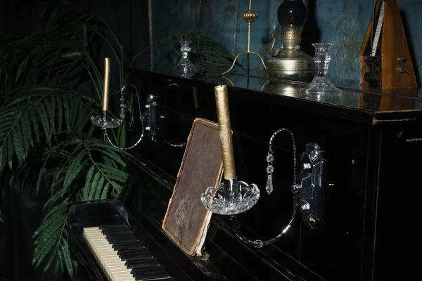Luxuriöses Interieur Vintage Stil Mit Altem Piano — Stockfoto
