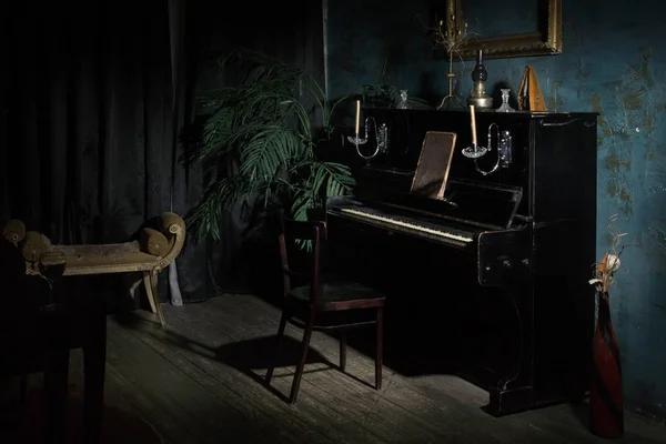 Lujoso Interior Estilo Vintage Con Piano Antiguo — Foto de Stock