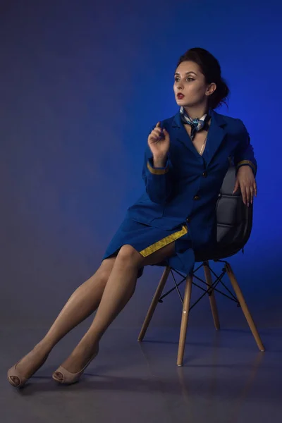 Schöne Junge Pinup Mädchen Anzug Der Stewardess — Stockfoto