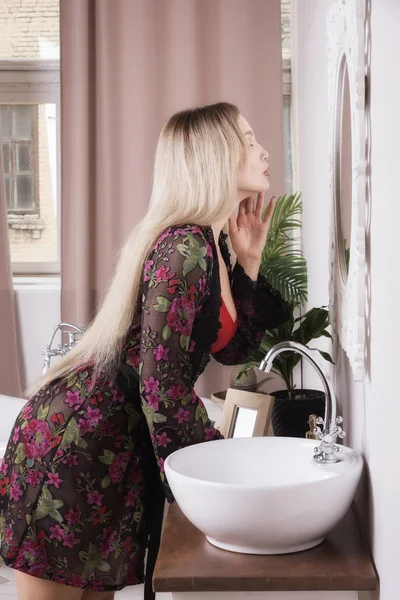 Beautiful Sexy Woman Bathroom Spa Body Care — Stock Photo, Image