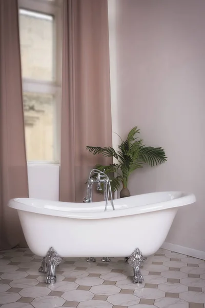 Weiße Badezimmereinrichtung Vintage Stil — Stockfoto