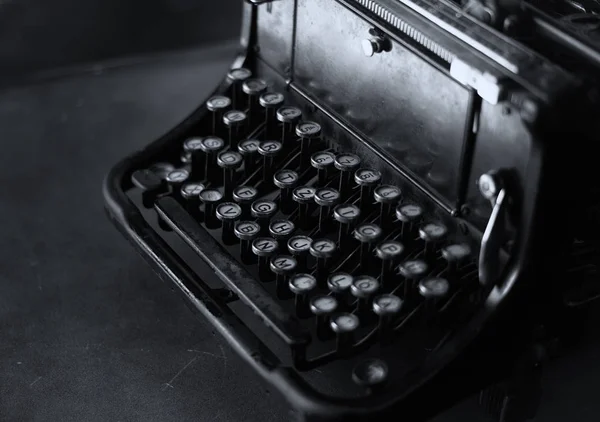 Nahaufnahme Mit Einer Alten Schreibmaschine — Stockfoto