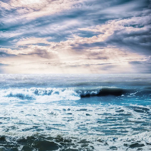 Céu e mar tropicais — Fotografia de Stock