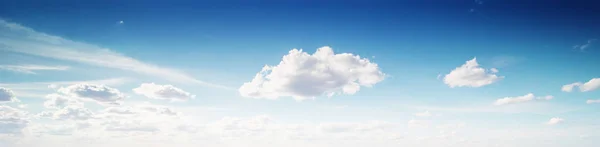 多云的天空的彩色背景 — 图库照片