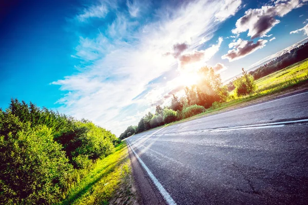 Camino hacia adelante dirección — Foto de Stock