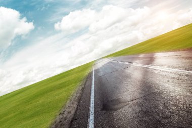 Yaz yolu, gökyüzü, güneş ve bulutlar