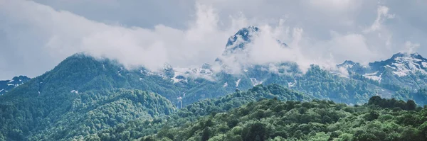 Höga berg ås landskap — Stockfoto