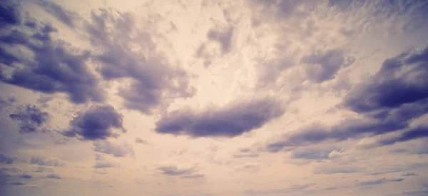 Céu dramático e nuvens — Fotografia de Stock