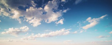 Dramatik gökyüzü ve bulutlar