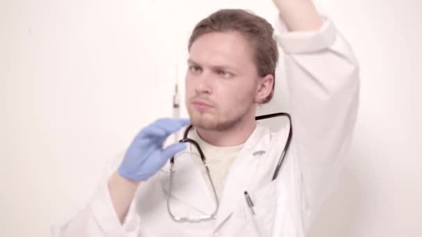 Portrait of vet in clinic — Stock Video