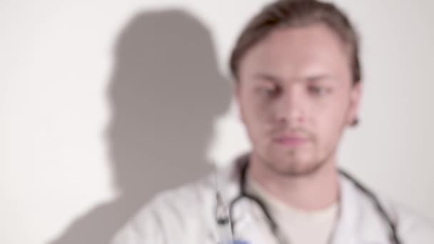 병원에서 수 의사의 초상화 — 비디오