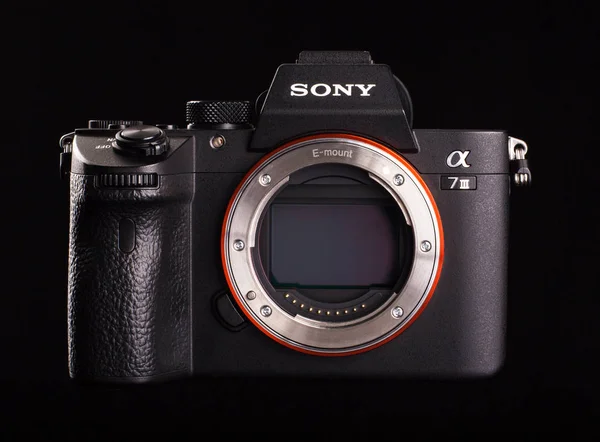 Sony Alpha a7 III - mirrorless digital photo camera body — Stock Photo, Image