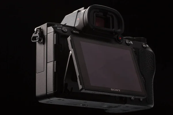 Sony Alfa a7 Iii - mirrorless digitális fénykép fényképezőgép test — Stock Fotó