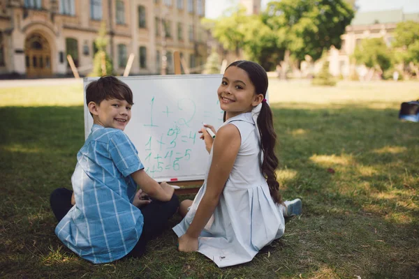 Educación en la naturaleza — Foto de Stock