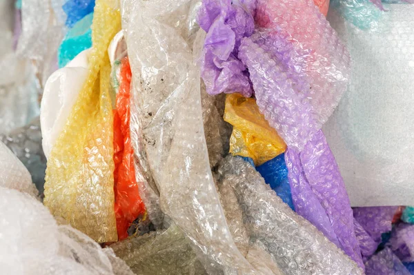 Impacchi di bolle usati presso la fabbrica di riciclaggio. Primo piano — Foto Stock