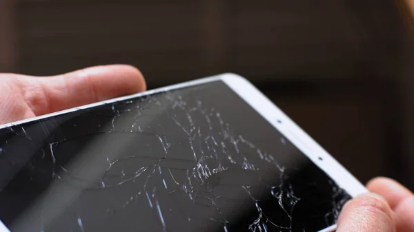 Xiaomi MI Max broken phone turning in hands — Stock Photo, Image