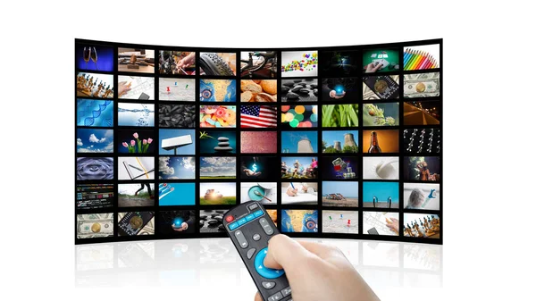 TV-toestel met foto's van smart televisie en afstandsbediening, close-up. Witte achtergrond. — Stockfoto