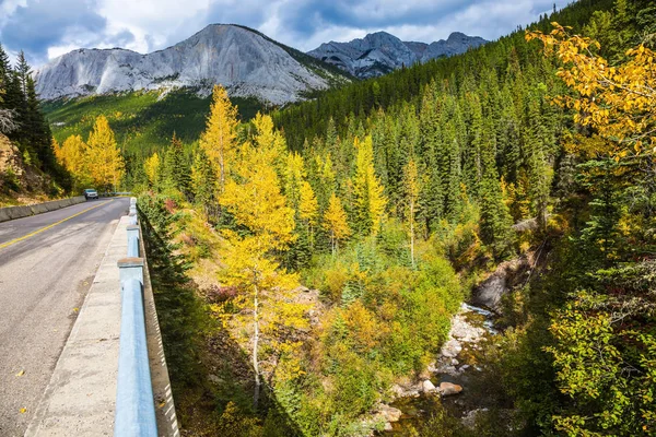 Dokonalá Bouře Slunce Nad Rocky Mountains — Stock fotografie