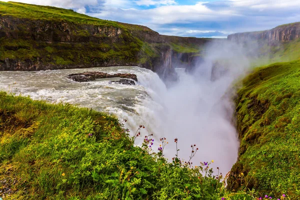 Huge Masses Gullfoss Waterfall Crashing Abyss Iceland — Stock Photo, Image