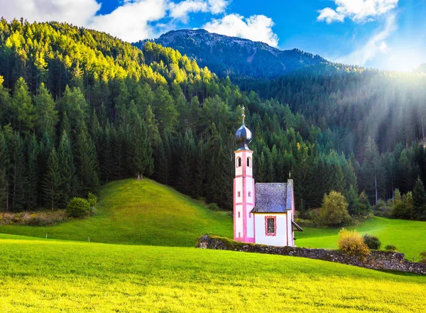 Famous Church Mary Magdalene Bell Tower Mountain Valley Tyrol Italy — Stock Photo, Image